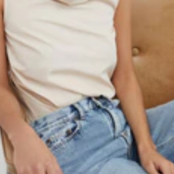 Elegant Cream Sleeveless Blouse - Picture 5 of 8